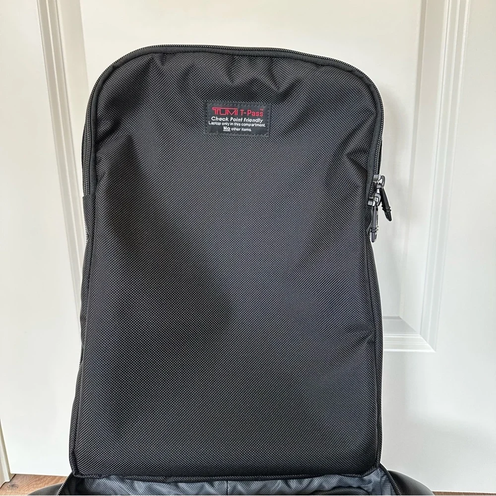 🆕Tumi Alpha 2 Leather Business Class Brief Pack